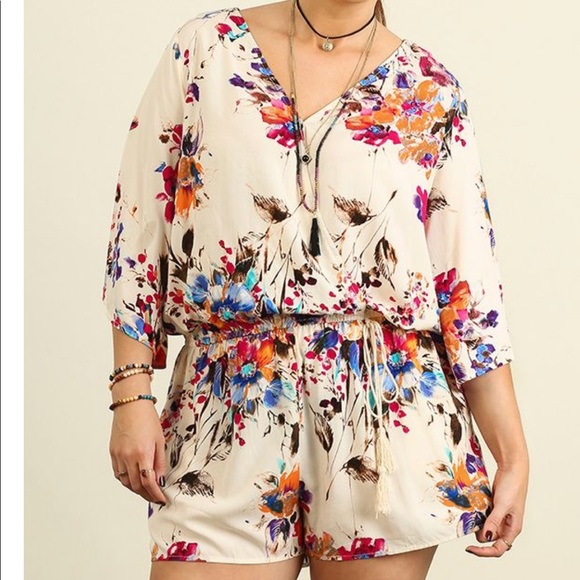 New Umgee floral romper w/ pockets - Picture 2 of 8